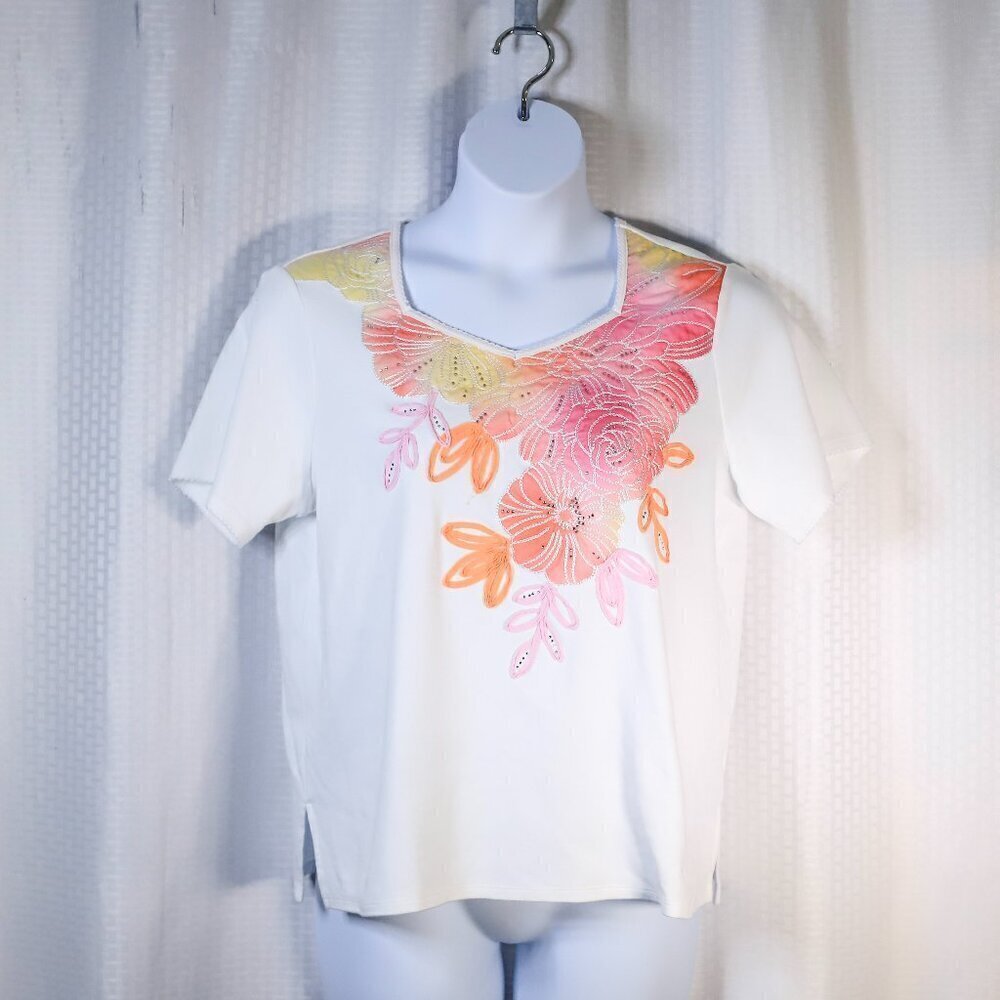 Alfred Dunner Size XL embroidered/embellished floral short sleeve shirt